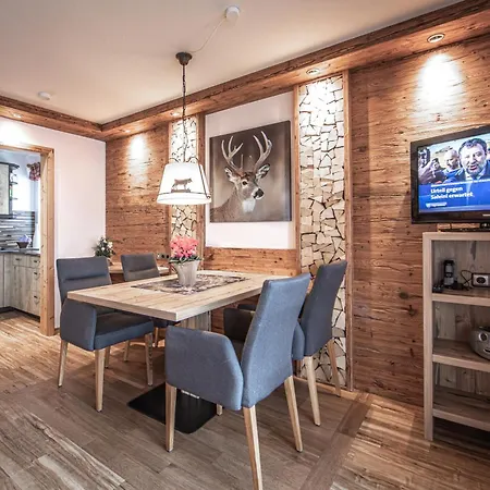 Brunnenhof - Mit Service Apartament